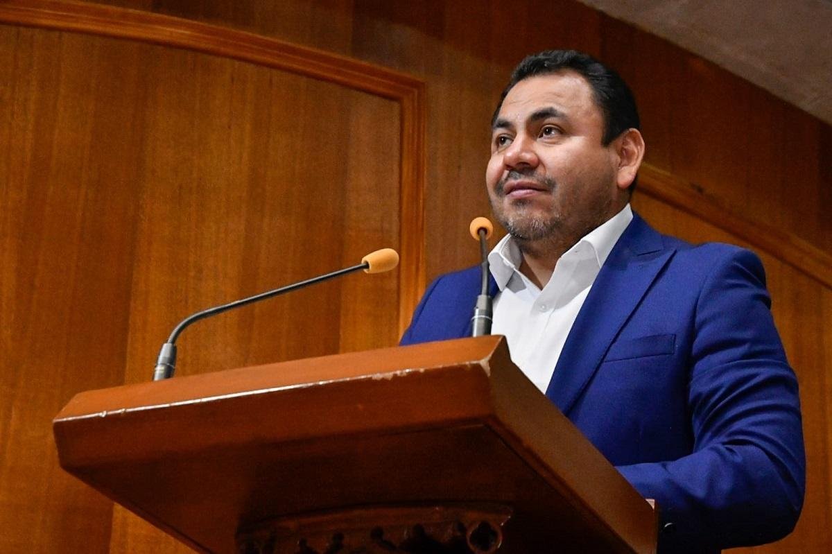 Impulsa Rigoberto Vargas la paz como derecho de la niñez