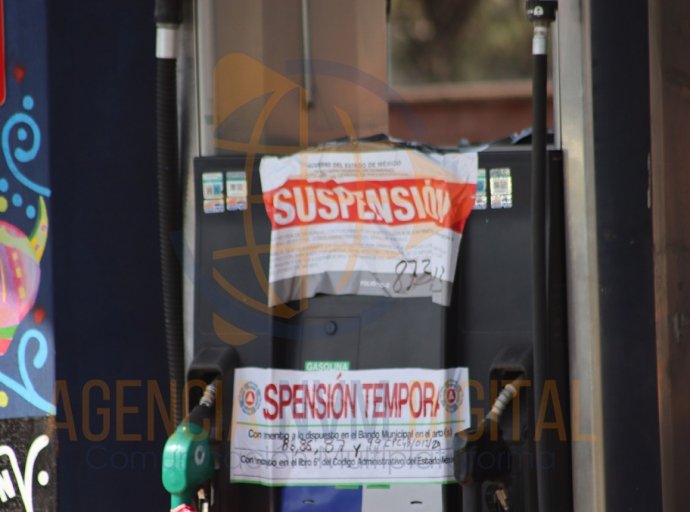 Fuerte olor a hidrocarburo obliga a suspender servicio en una gasolinera de Teotihuacán