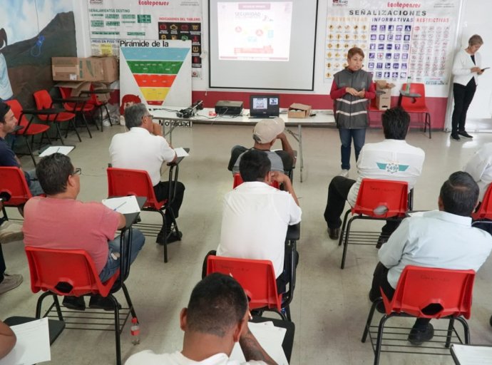 Conductores de Transporte Público de Ecatepec Reciben Capacitación en Seguridad