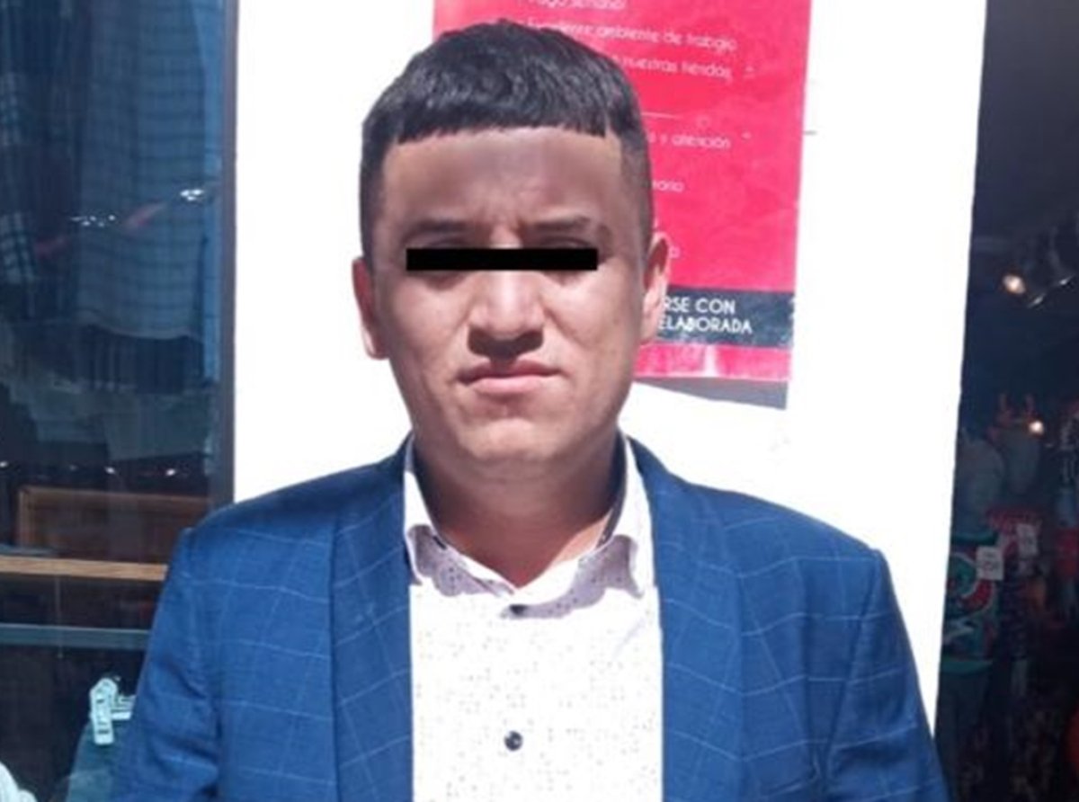 Eduardo &quot;N&quot; bajo Custodia: Ofreció Soborno a Oficiales tras Ser Atrapado con Tarjetas Bancarias Dudosas