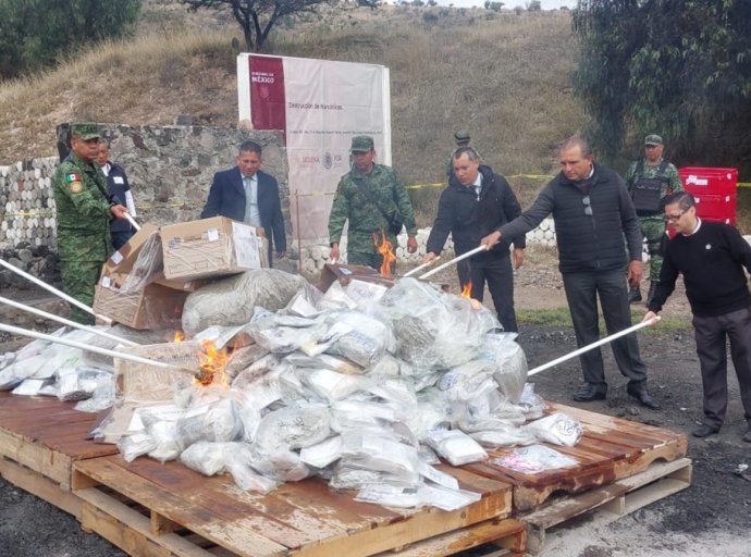 Destruyen Narcoticos en  37va. Zona Militar de Teotihuacán 