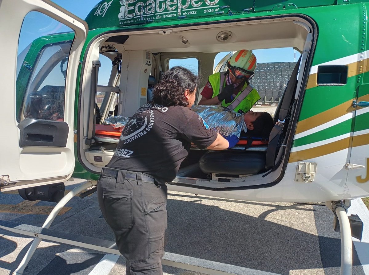 Helicóptero de Ecatepec traslada de emergencia a niño de 9 años que sufrió quemaduras con agua hirviendo