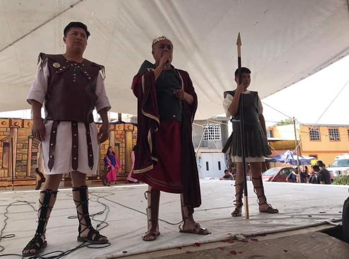 Emotiva representación de &quot;El Mártir del Gólgota&quot; en San Marcos Nepantla