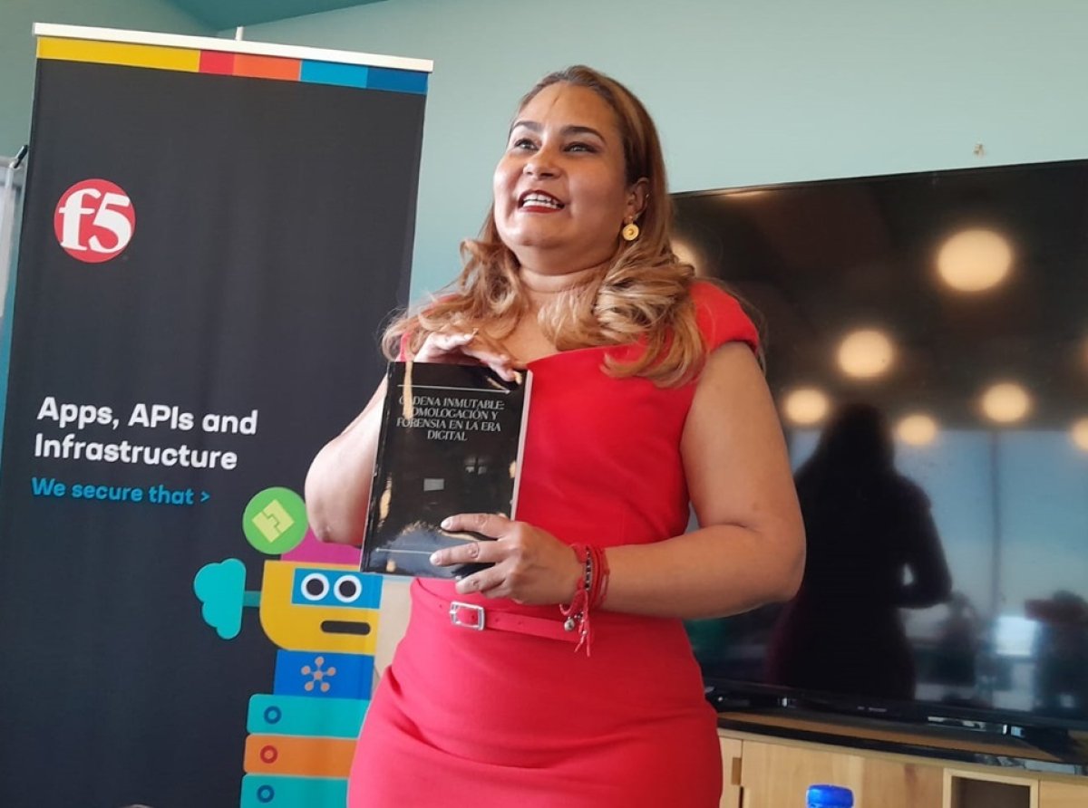 Presentación de 'Cadena Inmutable': La Importancia de la Seguridad Digital en la Era Moderna