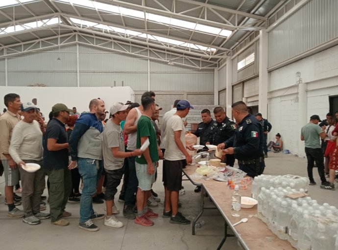 Denuncia Ciudadana Salva a 208 Migrantes Abandonados en Bodega