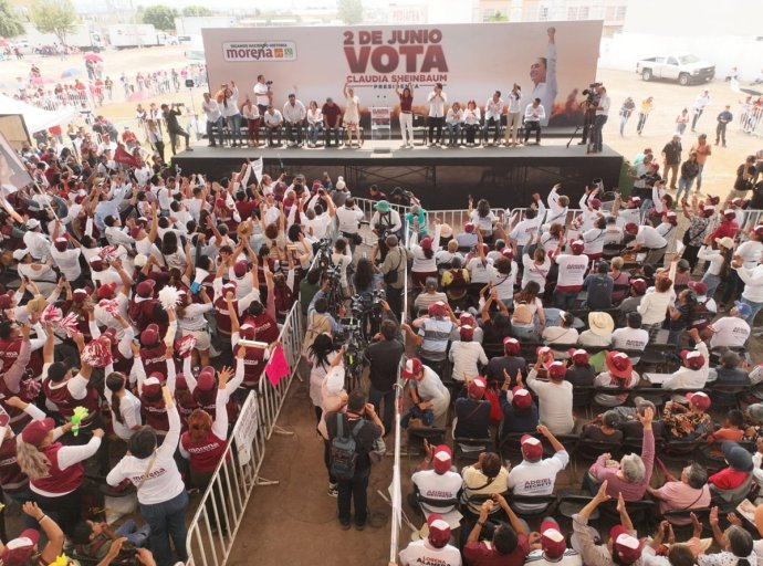 Sheinbaum Promete Hospital y Mejoras en Movilidad durante Acto Masivo en Tecámac