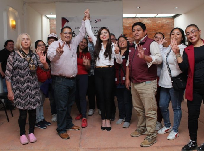  Yareli Anai Esparza Acevedo recibe constancia de mayoría como diputada local en Zinacantepec