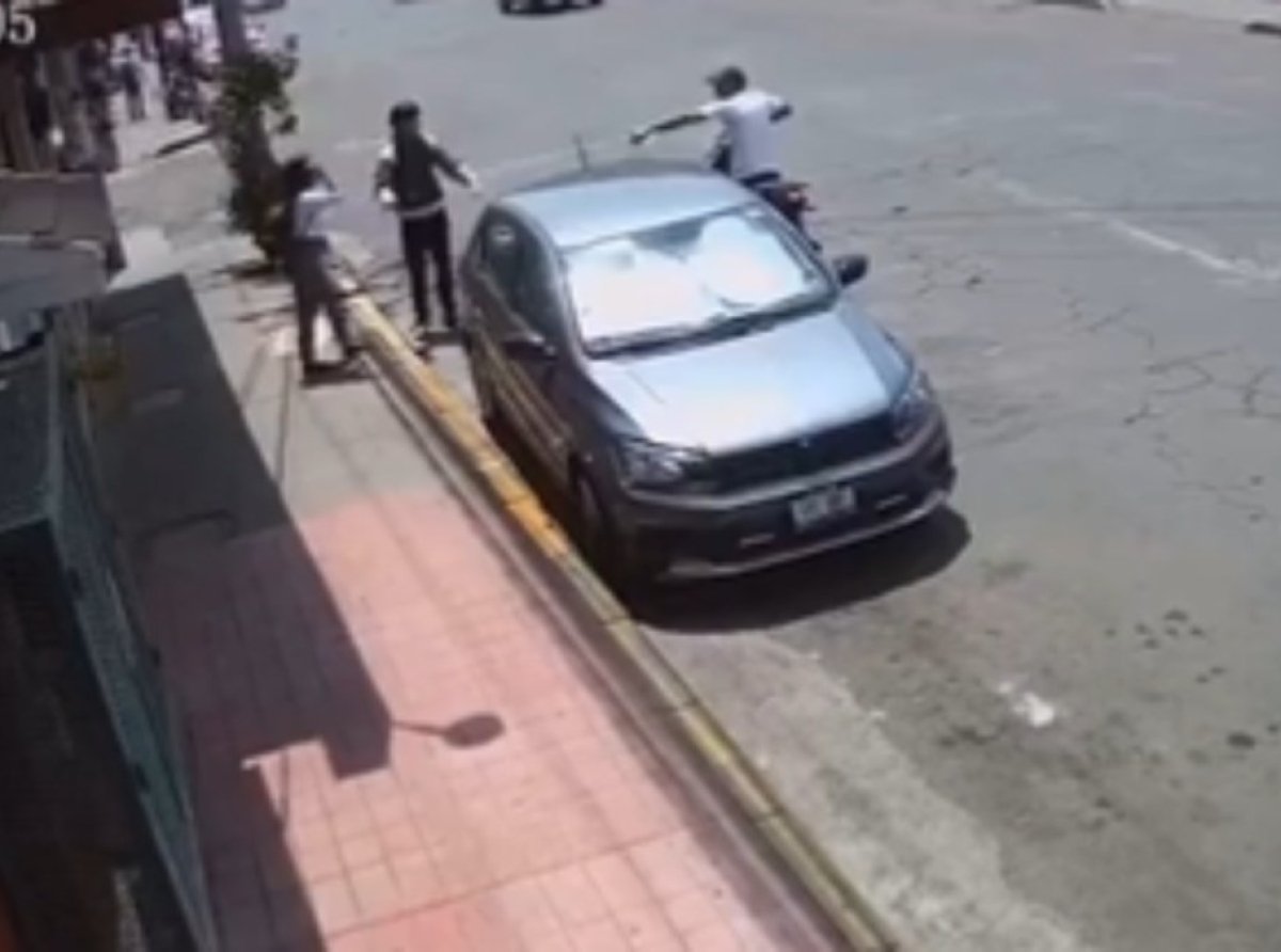 #Video Difunden Video de Asalto a dos Jovenes en los limites del Edoméx y CDMX