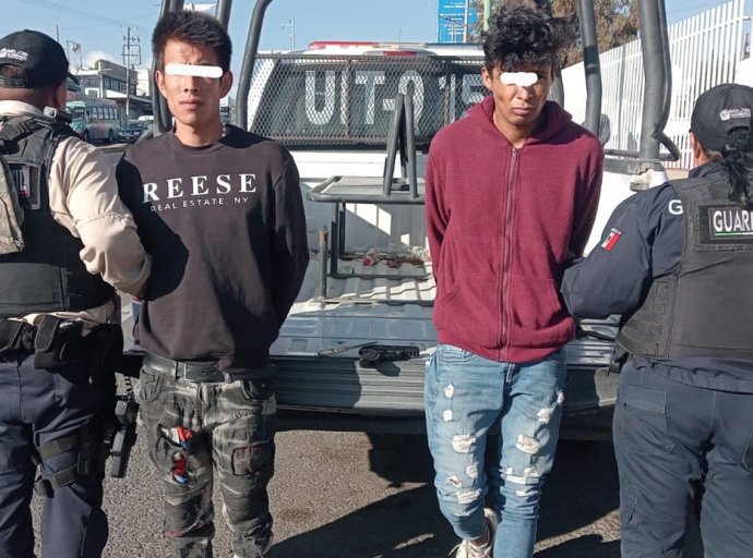 Capturan a sospechosos con arma hechiza en Tecámac