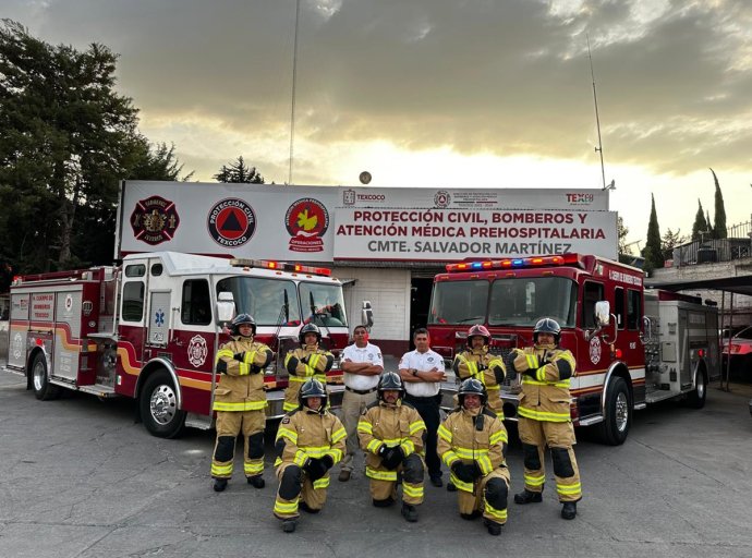 Texcoco invierte en seguridad con entrega de equipo profesional a bomberos