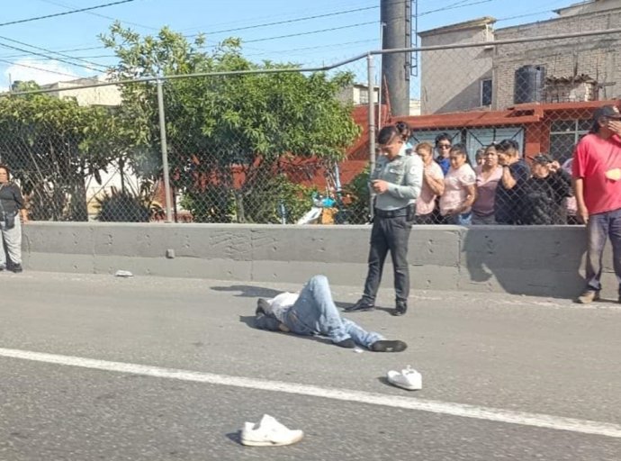 Asaltantes son atropellados tras cometer robo en unidad de transporte público en Ixtapaluca