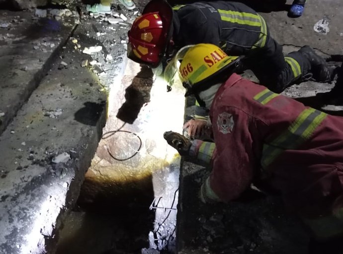 Explosión en Tlalnepantla deja dos heridos y daños materiales