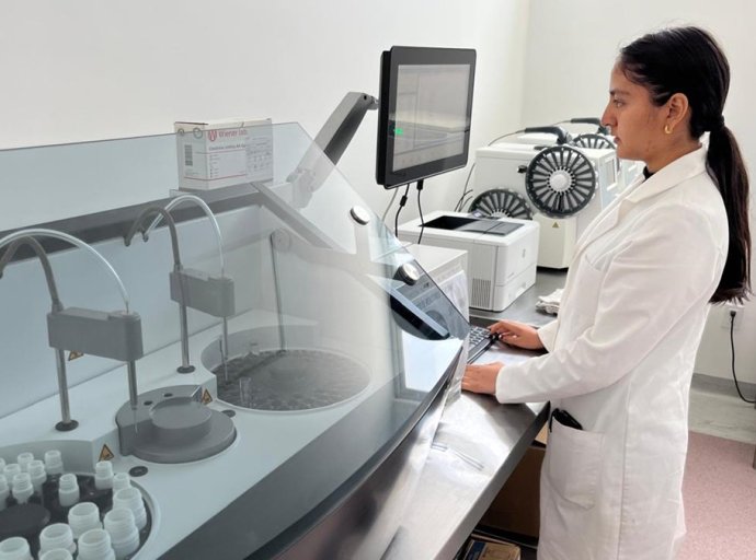 Laboratorio de la Unidad Médica "Mandarinas" de Tecámac Destaca en Química Clínica y Uroanálisis