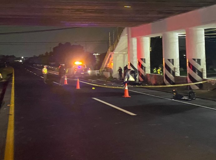 Hallazgo de dos cuerpos sin vida en la Autopista México-Pirámides