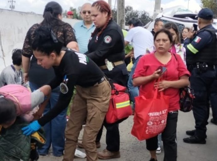 Volcadura de Transporte Público en Ecatepec Deja 10 Lesionados