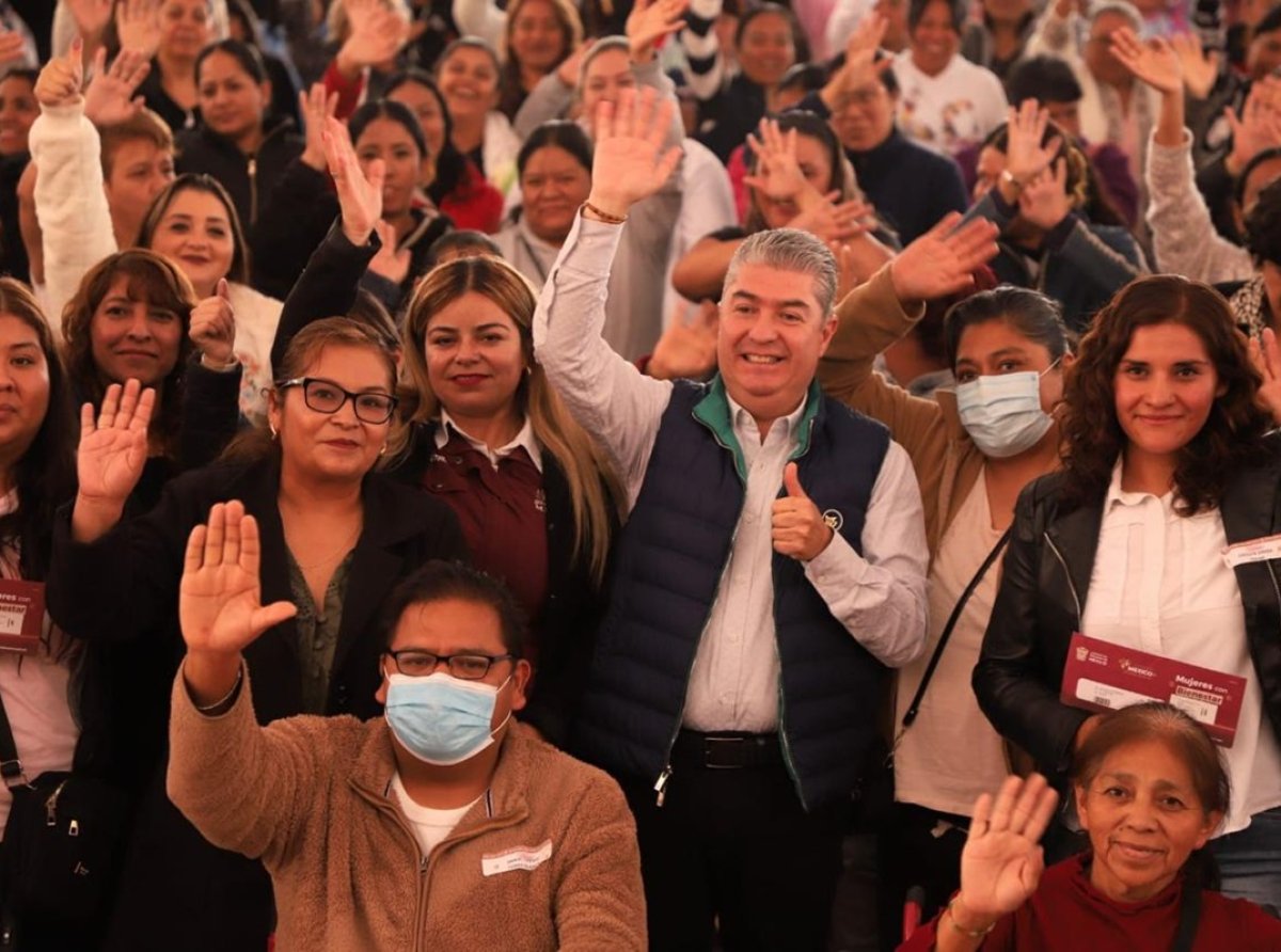 Entregan en Tecámac tarjetas del Programa Mujeres con Bienestar y canastas alimentarias