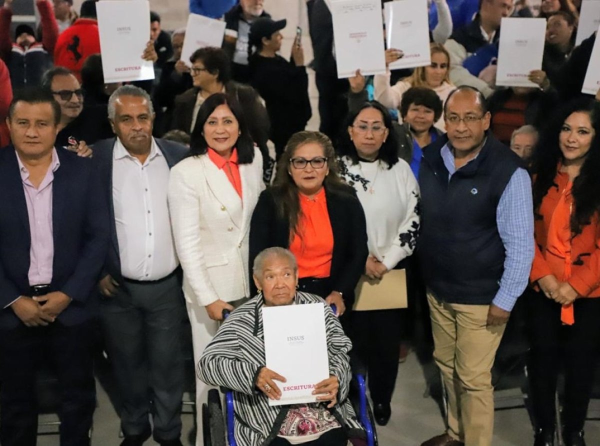 Refuerzan certeza patrimonial con la entrega de escrituras en Tecámac