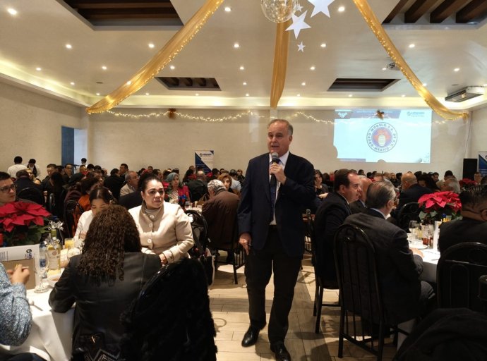 Incremento al salario mínimo es justo y viable, afirma líder industrial