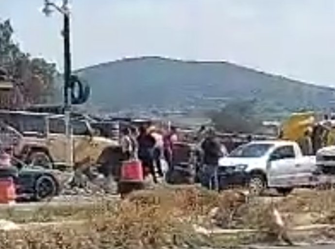 Accidente de tráilers provoca caos vial en Sahagún-Pachuca