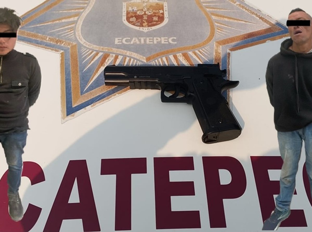 Detienen a presuntos asaltantes de Oxxo tras persecución en Ecatepec
