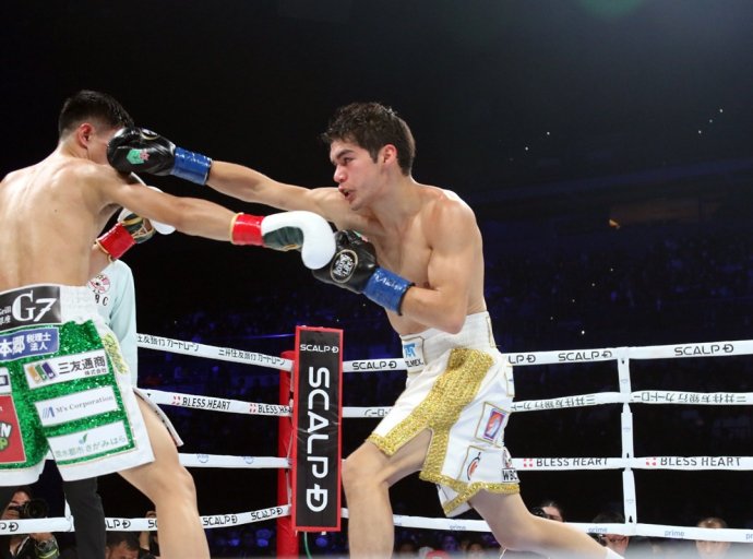  Nakatani noquea a Cuéllar y retiene el título gallo WBC en dramático combate en Tokio