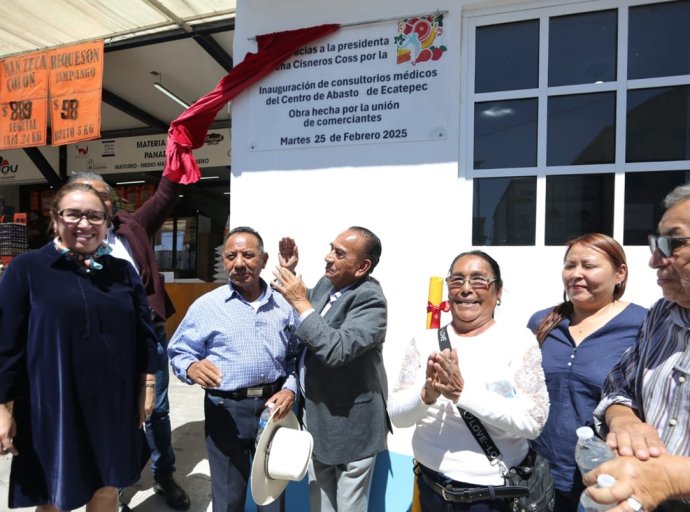 Octavio Martínez y Azucena Cisneros unen esfuerzos por la salud en Central de Abasto