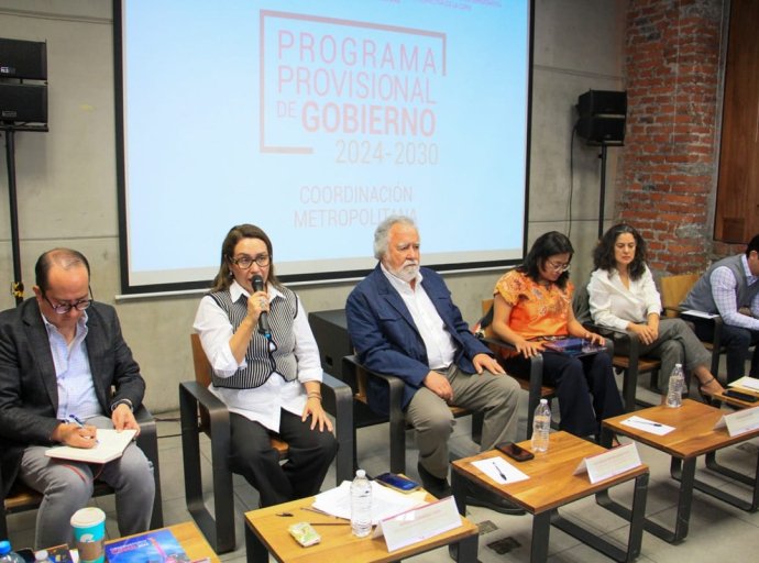 Foro de CDMX: Azucena Cisneros lleva la voz de Ecatepec en busca de soluciones metropolitanas