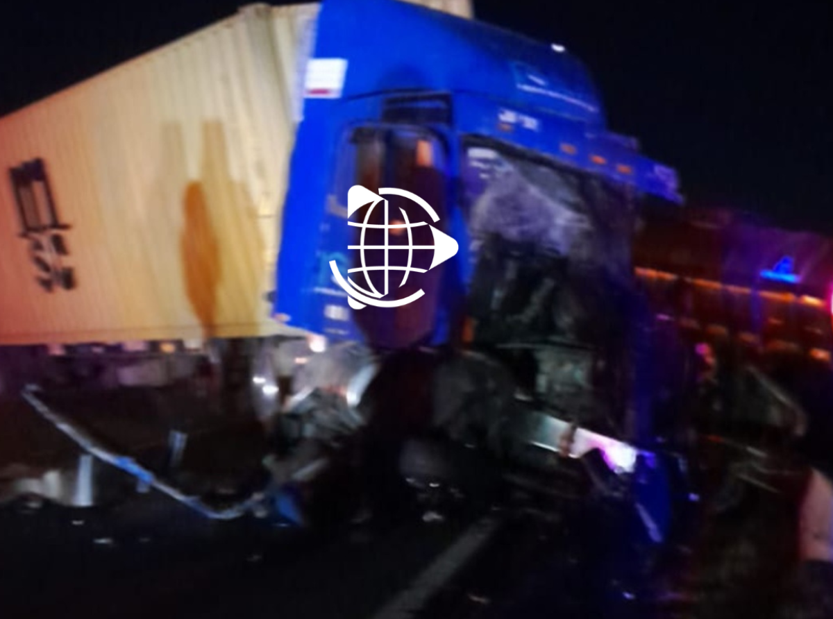 Cierre en autopista México-Tulancingo por accidente de tráilers