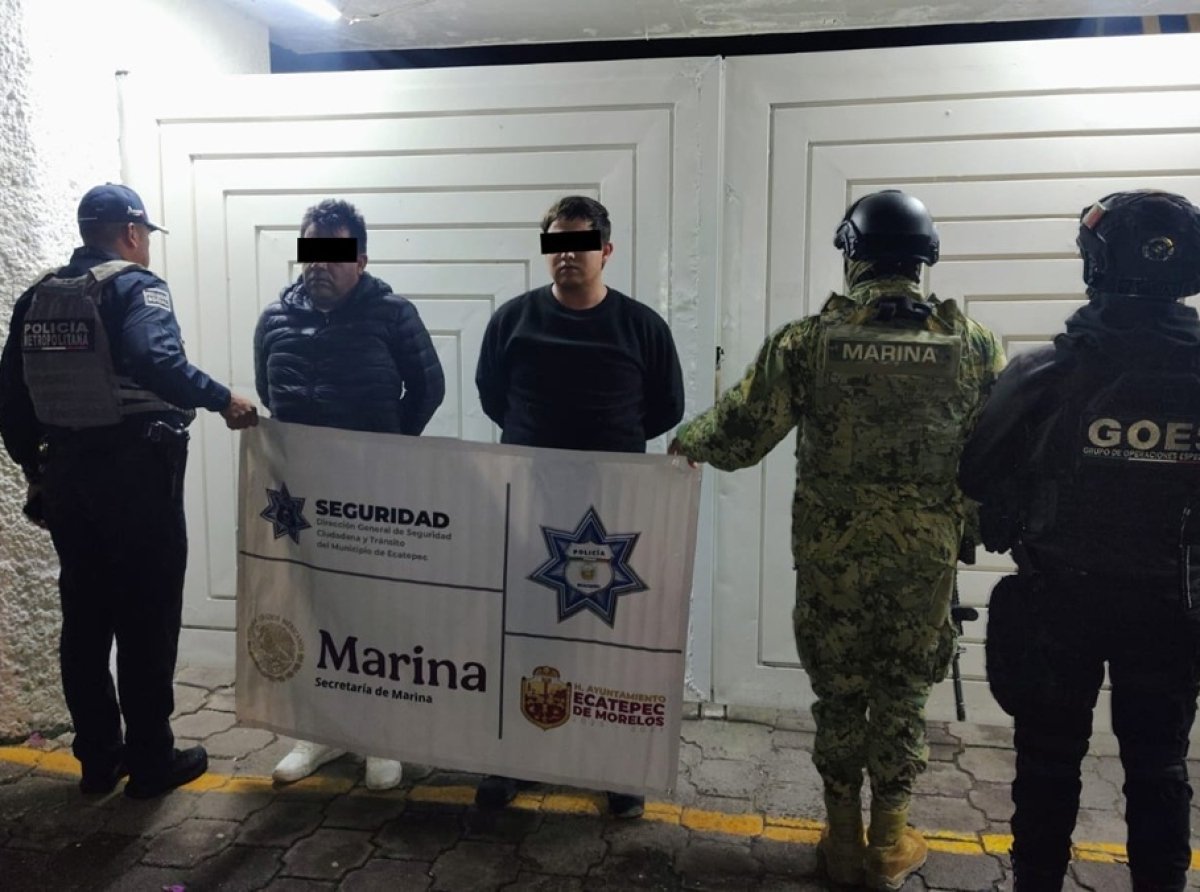 Detienen a dos presuntos integrantes de “Los 300” por simular patrulla y cometer robos en la autopista México-Pachuca