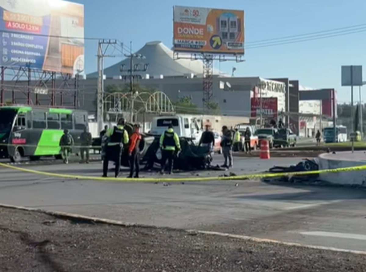 Dos personas mueren tras volcadura en la México–Pachuca, a la altura de Tecámac