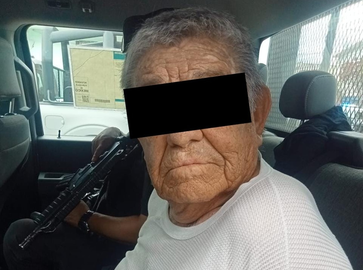 Detienen a hombre armado de 80 años en Ecatepec