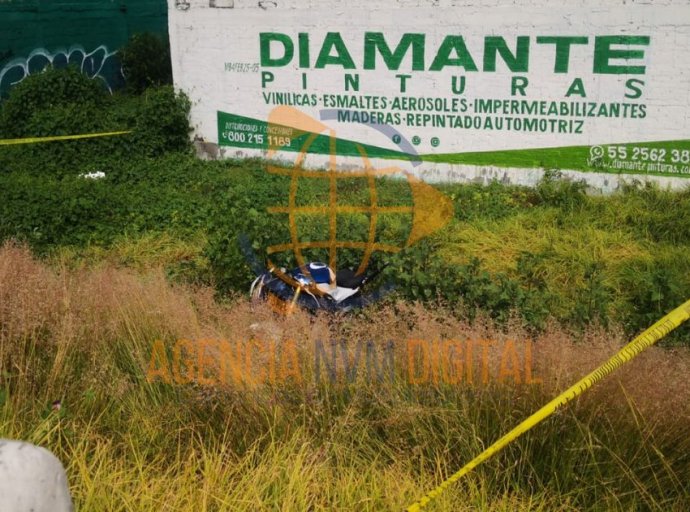 Hallan sin vida a motociclista en autopista México-Pirámides