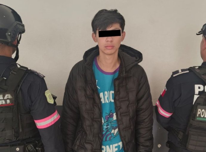 Detienen en Ecatepec a joven por robo con violencia