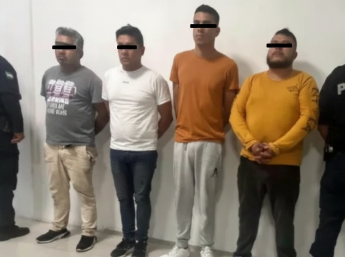 Recuperan camión de carga y detienen a cuatro en Acolman