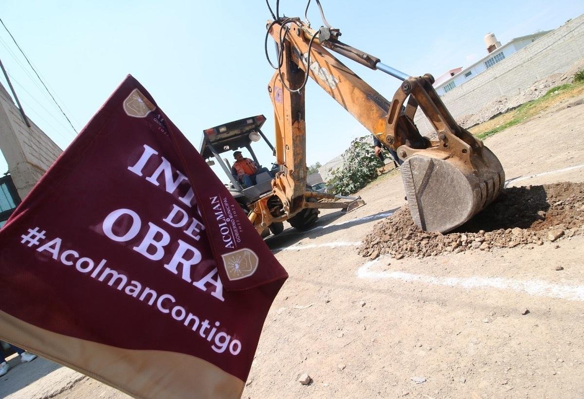 Arrancan obras de drenaje sanitario en calles de la comunidad de Totolcingo